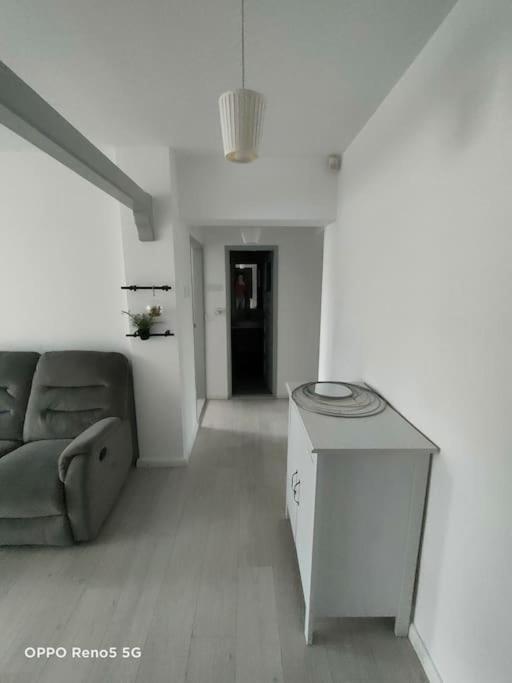 Ultracentral Ploiesti Apartment-Free Private Parking Exterior photo